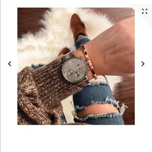 BNWT!! never worn before MVMT nova Orion watch. Rose gold and silver grey!